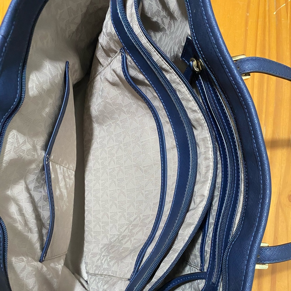 Michael Kors large navy blue purse - Picture 7 of 11